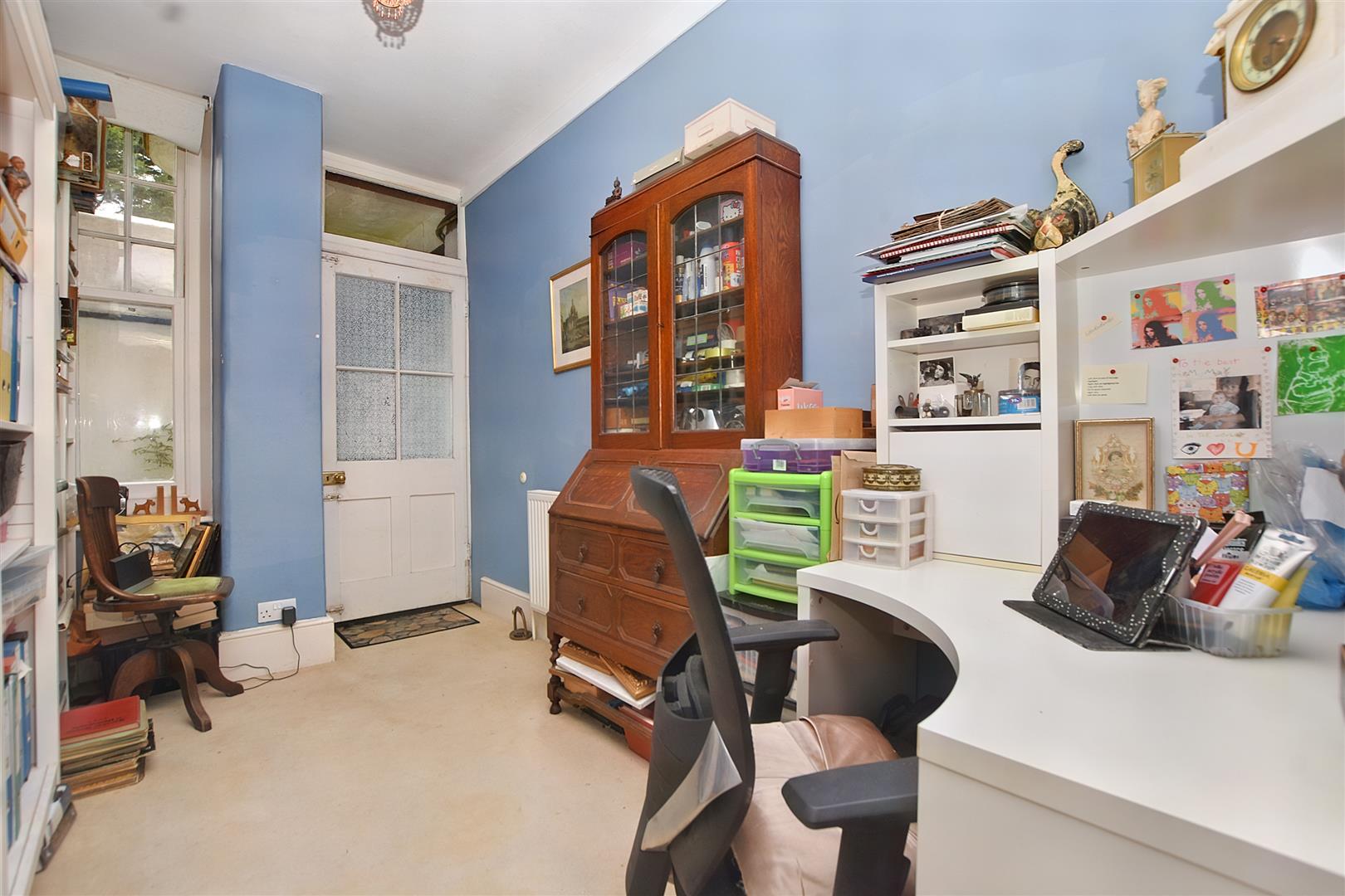 Property Details for Chatsworth Gardens, Eastbourne Town Property